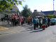 Le cort&egrave;ge pour le monument au mort se met en marche